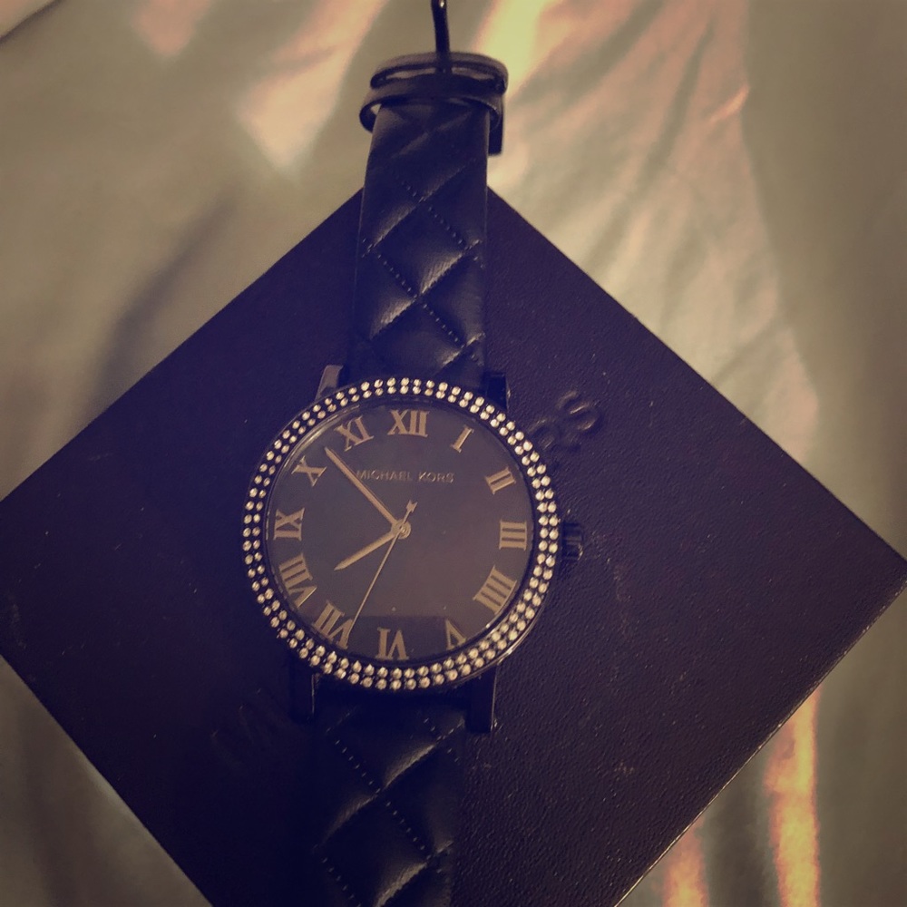 Like NEW Authentic MK Men’s watch